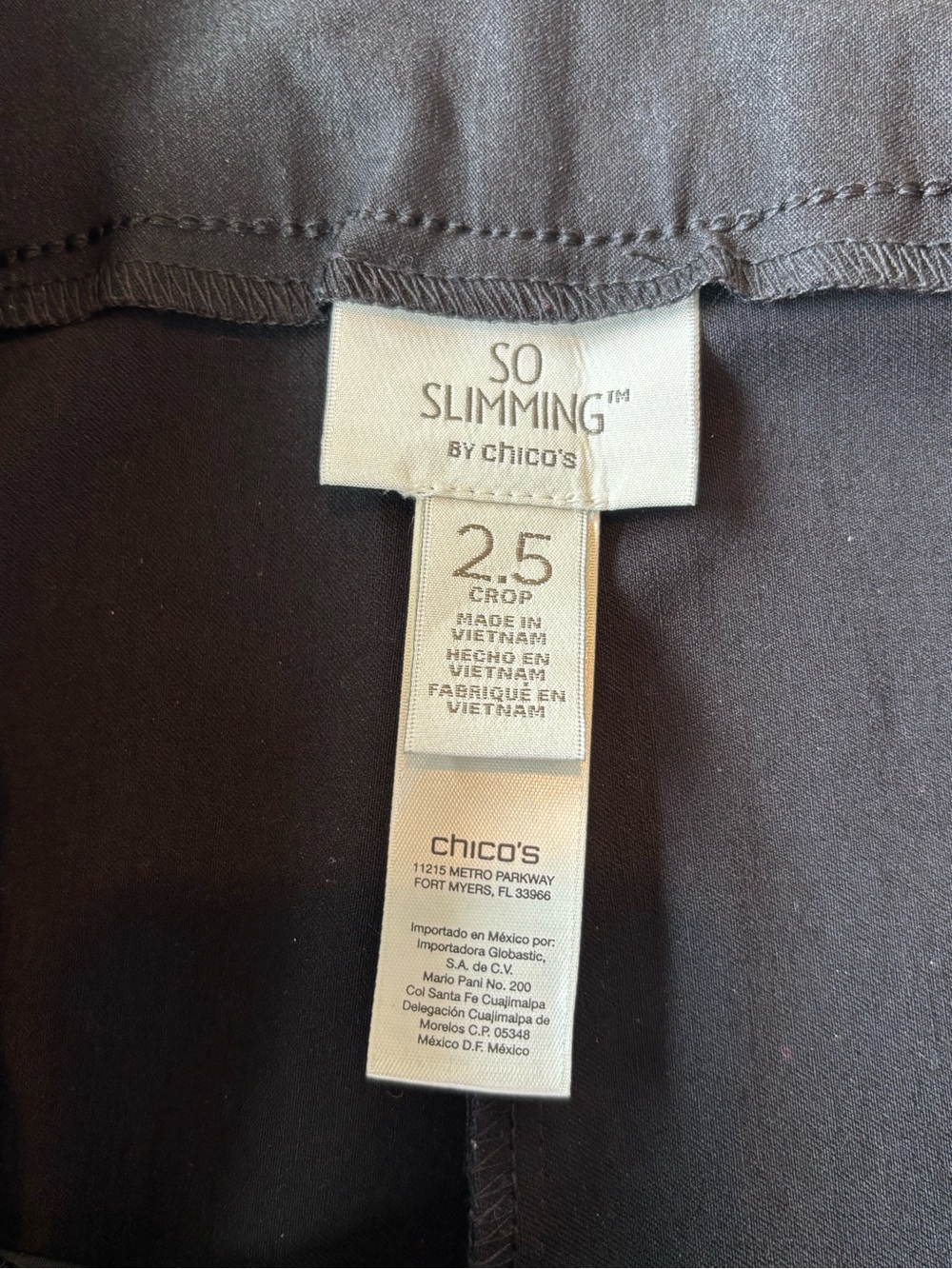 Chico’s So Slimming Black Pull-On Cropped Pants Size Large (2.5) - Picture 4 of 7